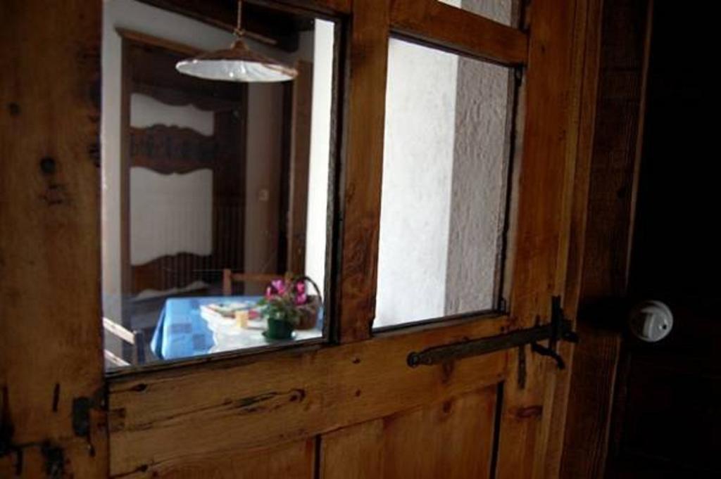 Gasthaus La Peiro Douco Roure Turin Zimmer foto